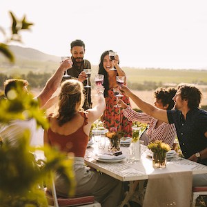 Engagement Party Etiquette – What You Need To Know